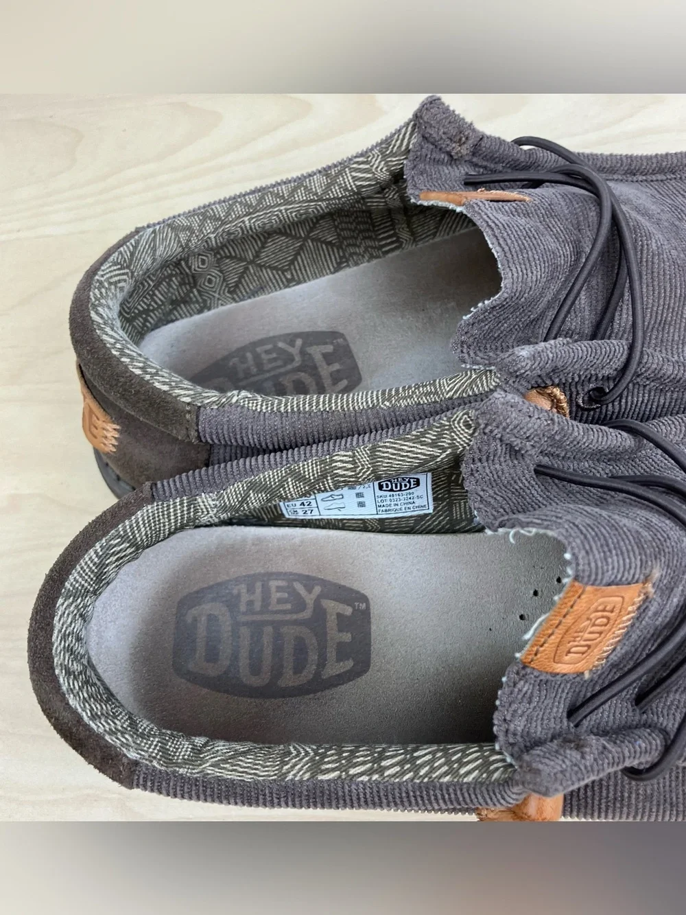 Hey Dude Men’s Size 9.0 Wally Corduroy Chocolate Brown Casual Slip On Loafers